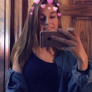 Meet your Posher, Kayla